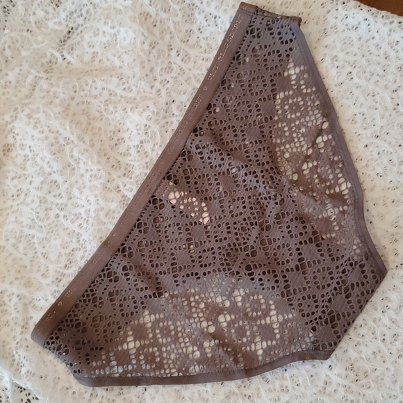 Victoria secret bikini panties - Picture 5 of 5